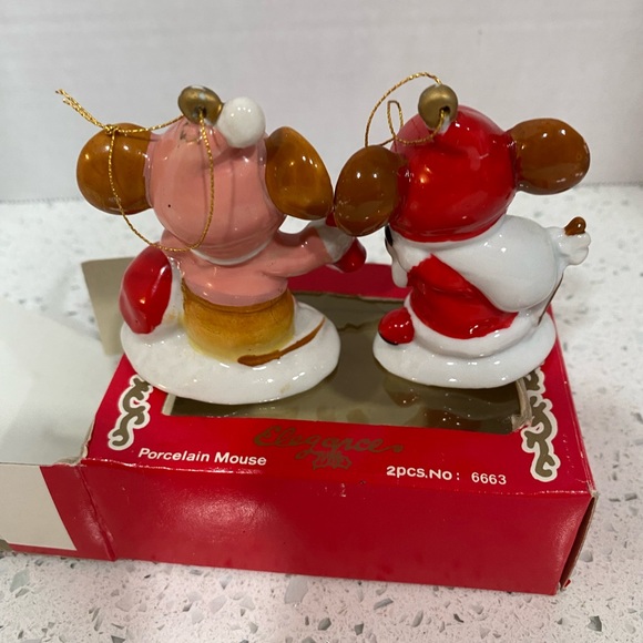 Vintage Elegance Christmas Figurines Set Of 2 Mice Christmas Mice Santa helpers - Picture 8 of 8